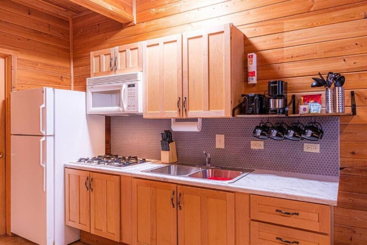 Cabin #3 Rainbow Trout - Pet Friendly- Sleeps 6 - Playground & Game Room Payson Exterior photo