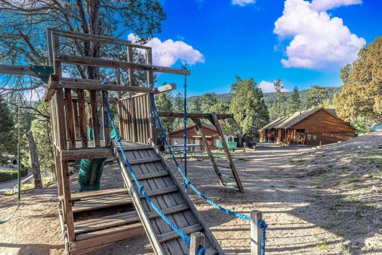 Cabin #3 Rainbow Trout - Pet Friendly- Sleeps 6 - Playground & Game Room Payson Exterior photo